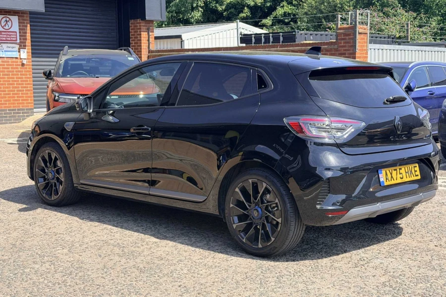 Vehicle Image - 2