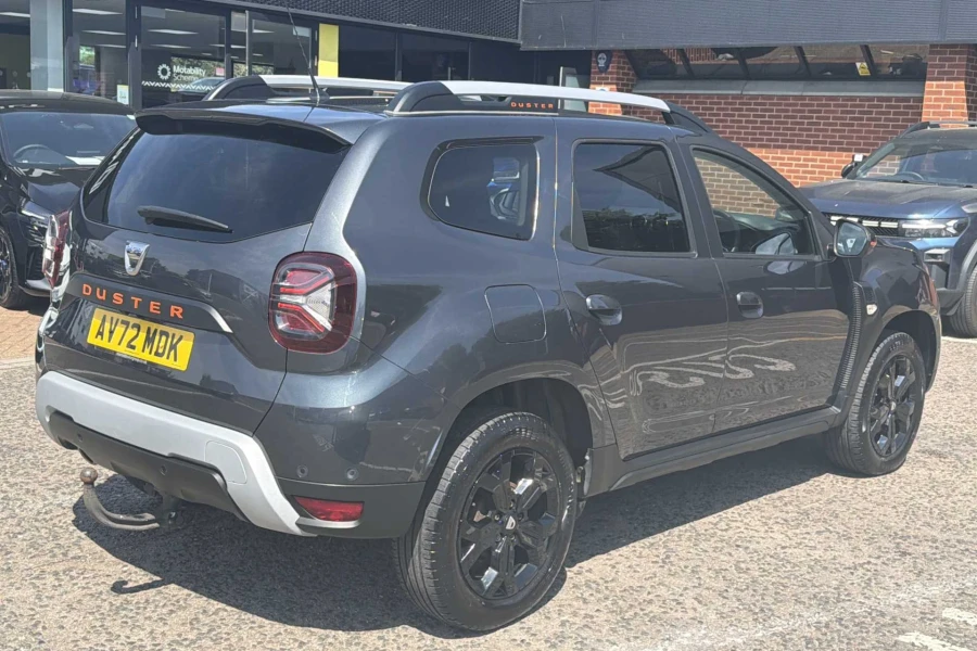 Vehicle Image - 3