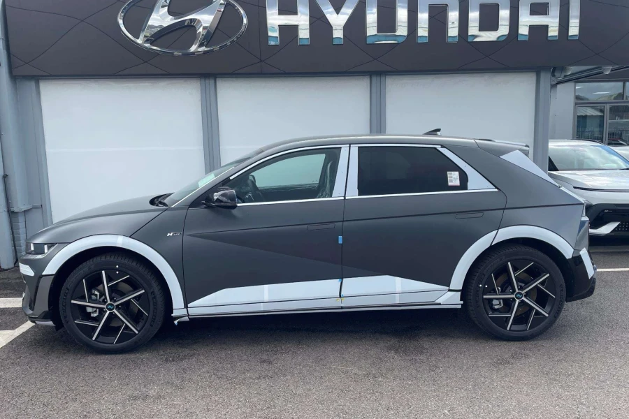 Vehicle Image - 2