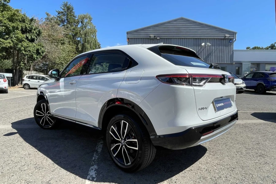 Vehicle Image - 2