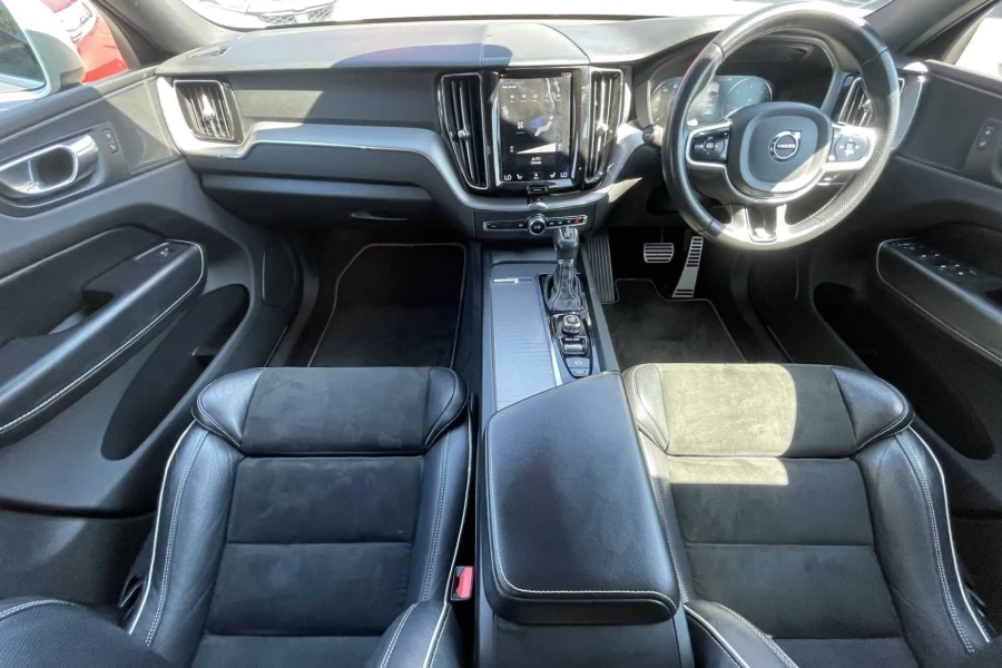 Vehicle Image - 3