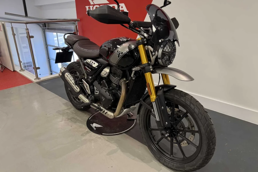 Vehicle Image - 1