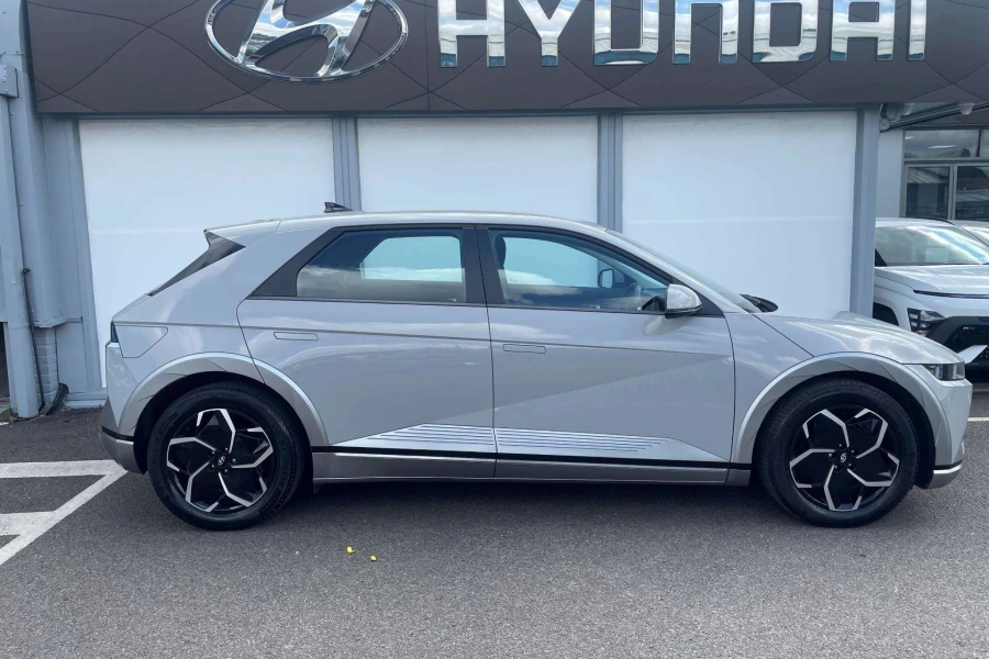 Vehicle Image - 1