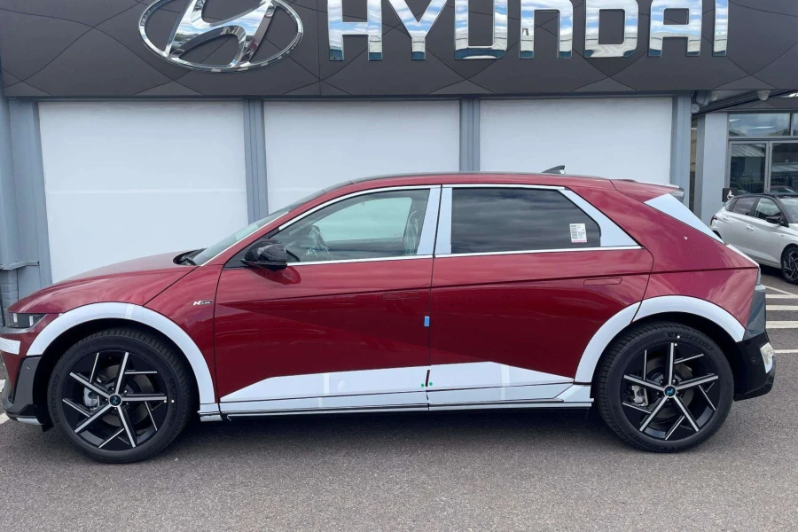 Vehicle Image - 2