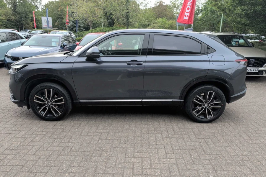 Vehicle Image - 3