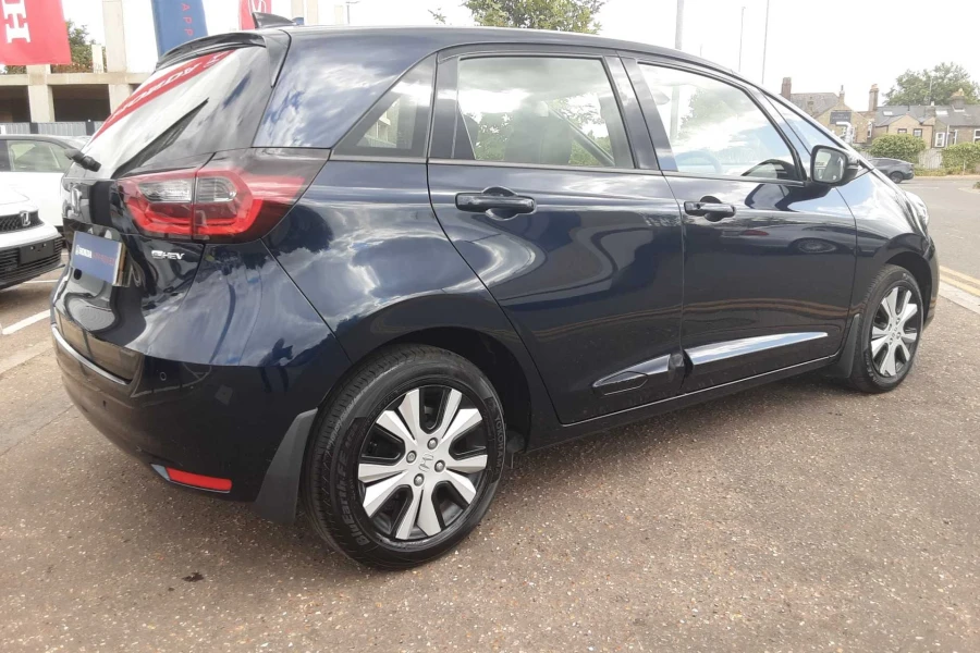 Vehicle Image - 3