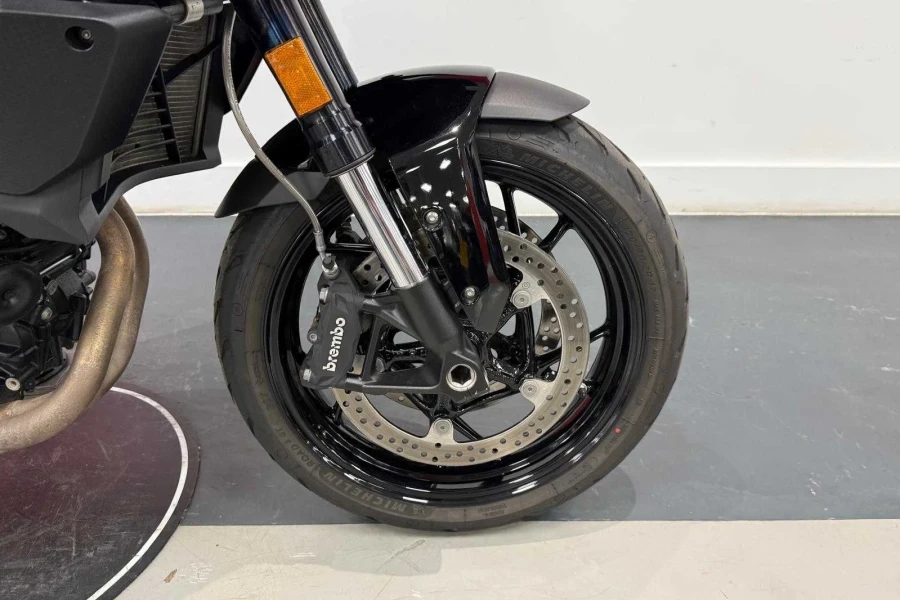Vehicle Image - 3
