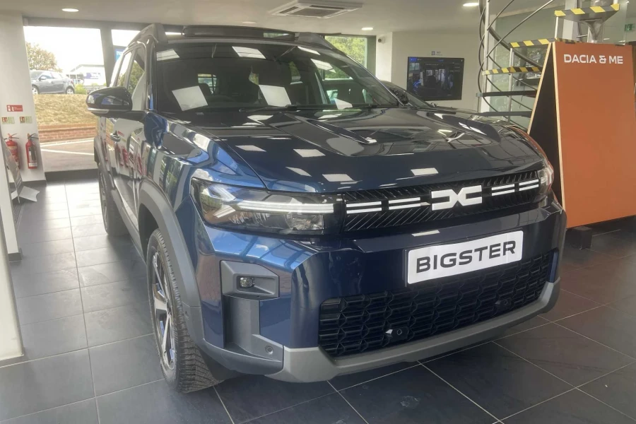 Vehicle Image - 0