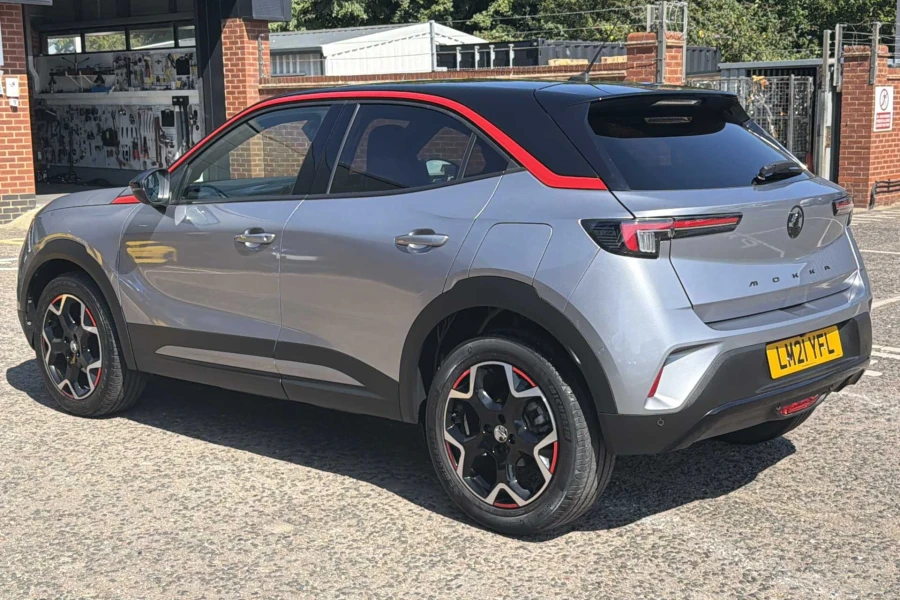 Vehicle Image - 2