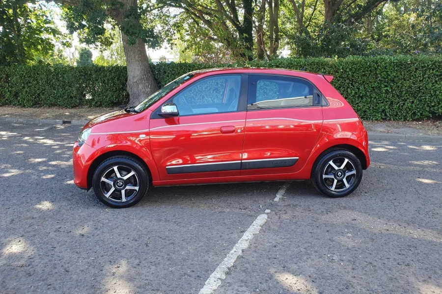 Vehicle Image - 3