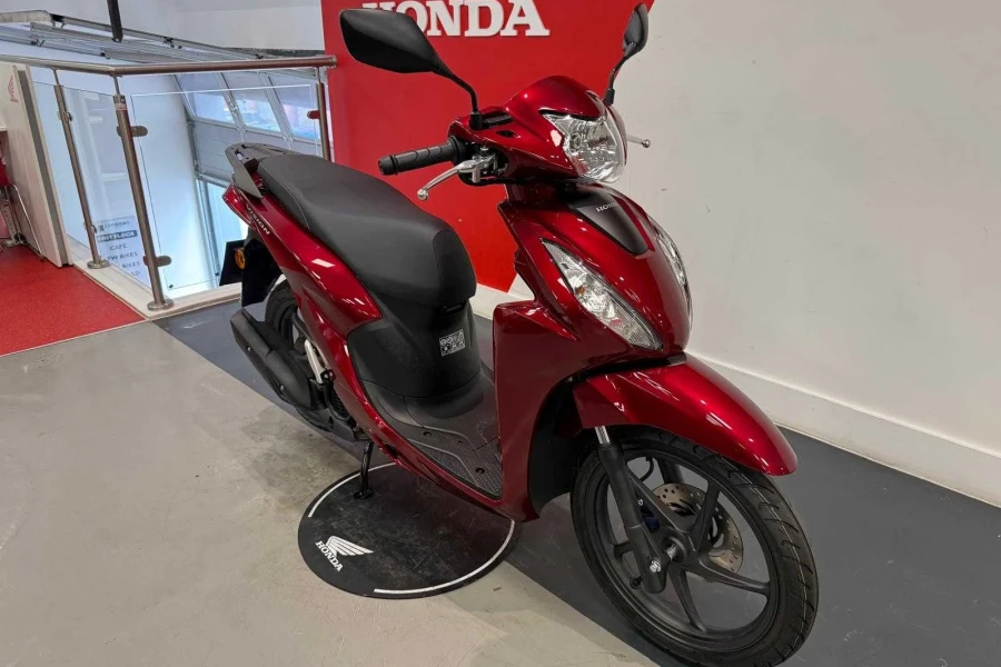 Vehicle Image - 1