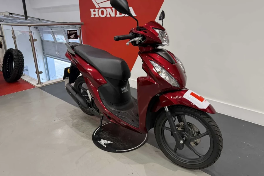 Vehicle Image - 1