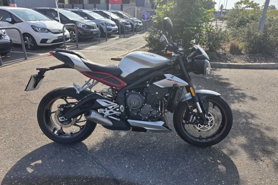Vehicle Image - 1