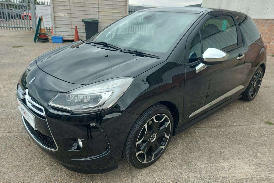 Vehicle Image - 2