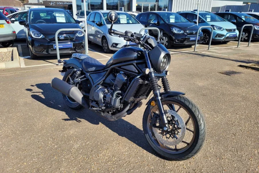 Vehicle Image - 0