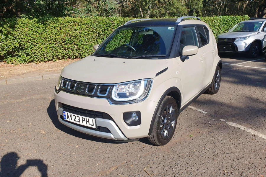 Vehicle Image - 2