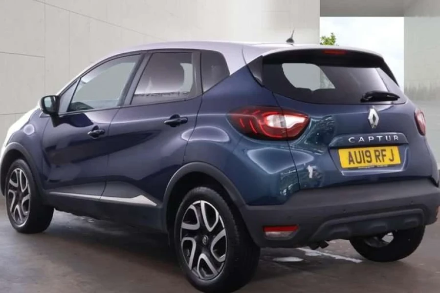 Vehicle Image - 2