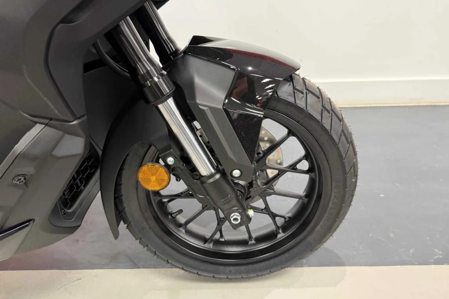 Vehicle Image - 3