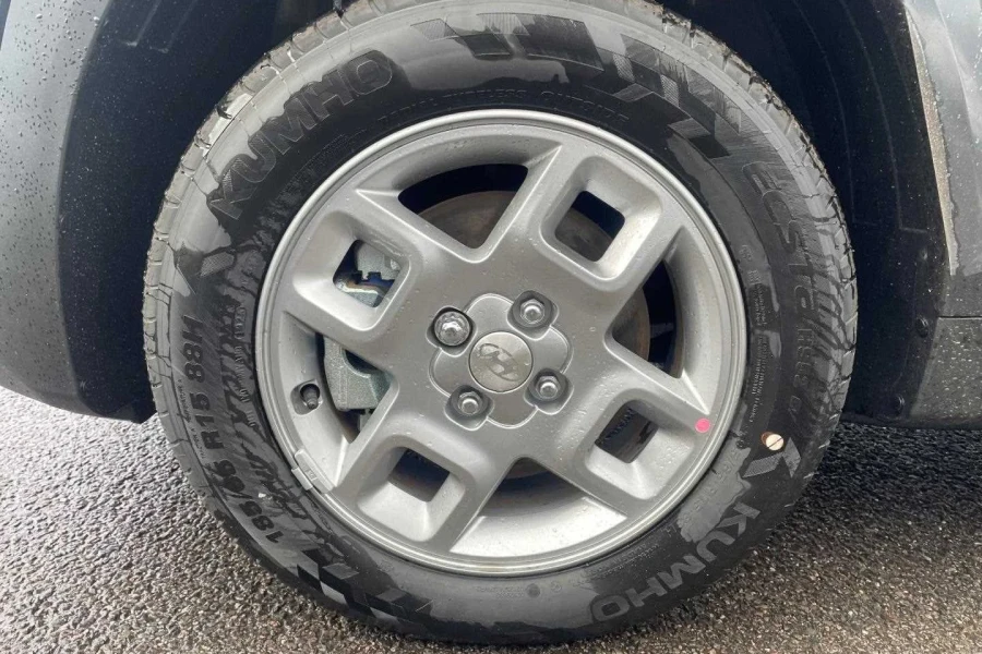 Vehicle Image - 3