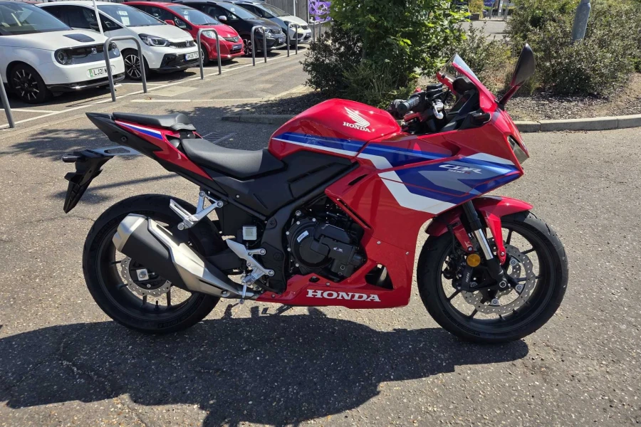 Vehicle Image - 1
