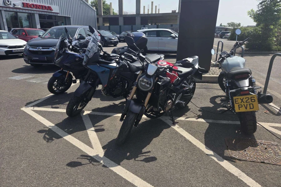 Vehicle Image - 3