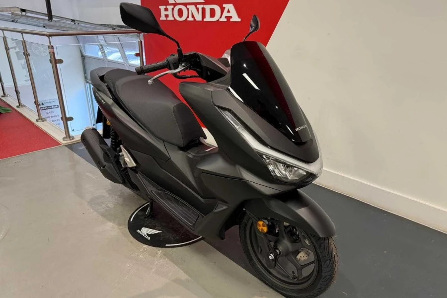 Vehicle Image - 1