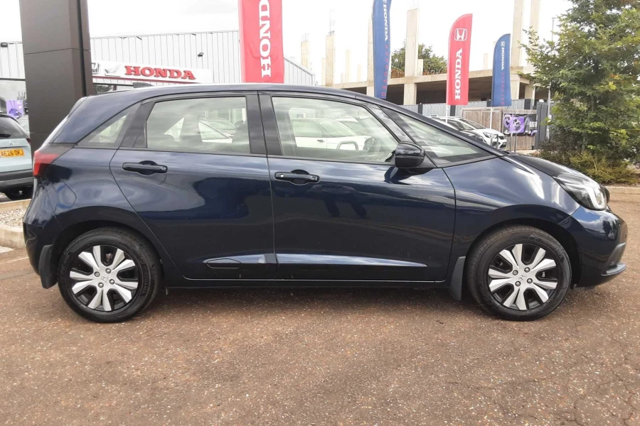 Vehicle Image - 2