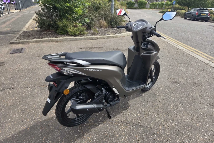 Vehicle Image - 2