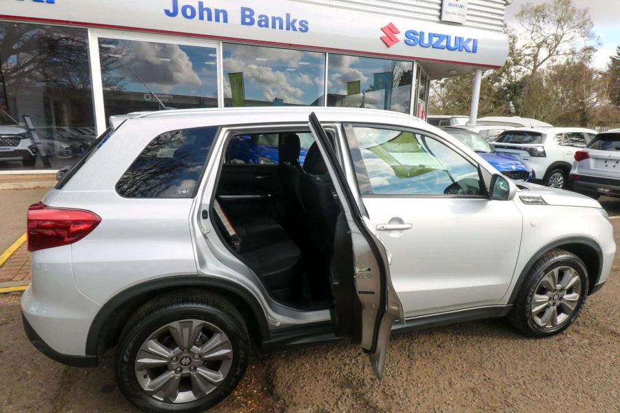 Vehicle Image - 2