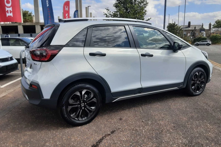 Vehicle Image - 3