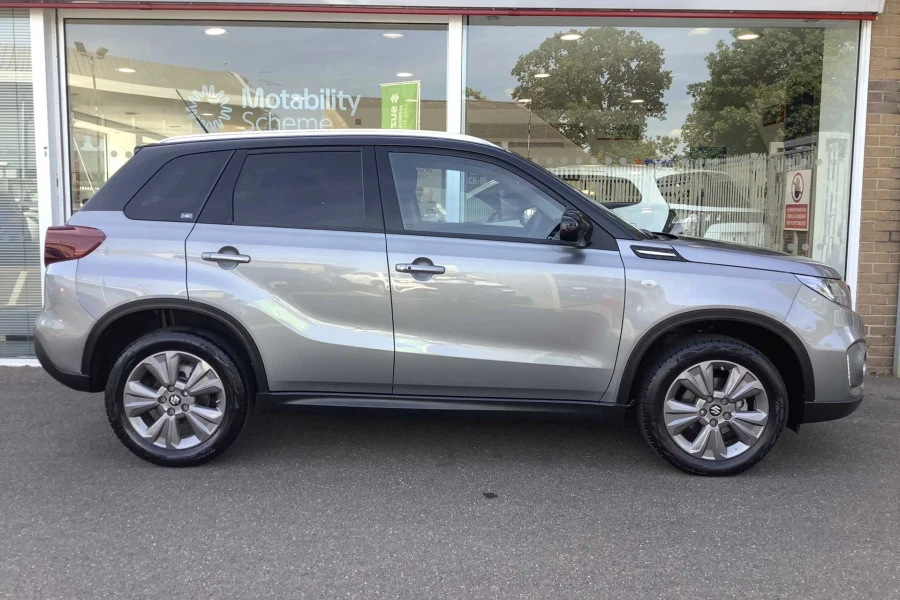 Vehicle Image - 3