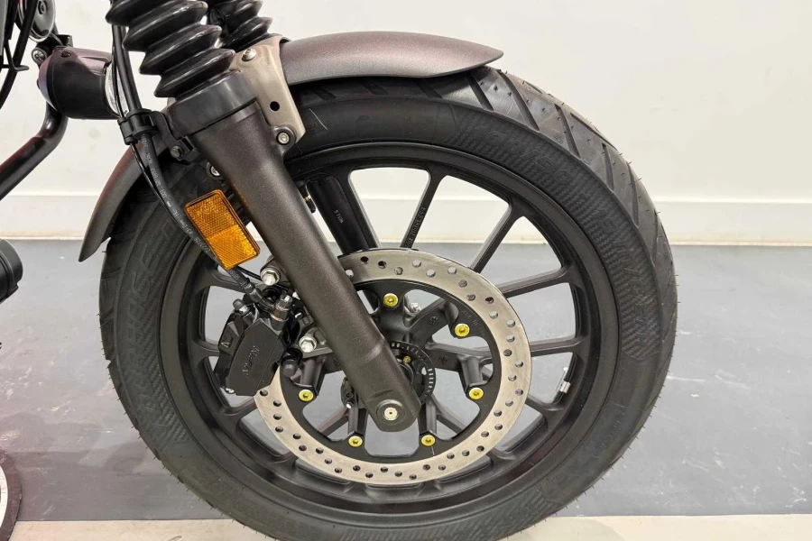 Vehicle Image - 3