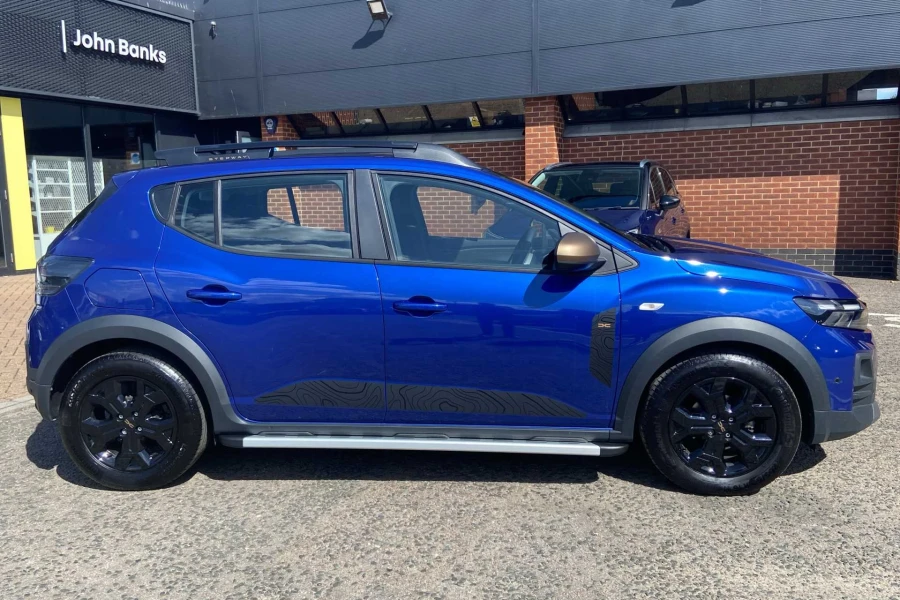 Vehicle Image - 1