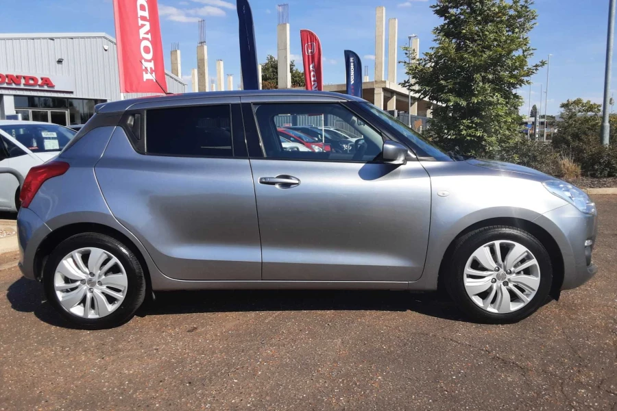 Vehicle Image - 3