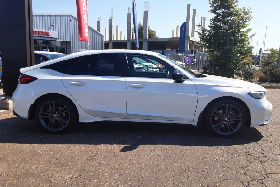Vehicle Image - 3