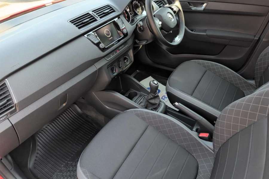 Vehicle Image - 1