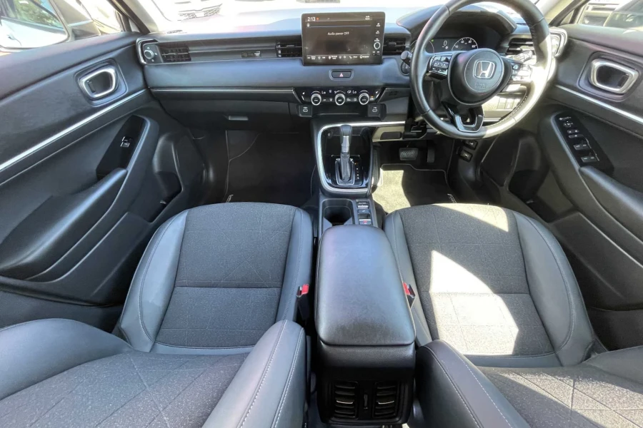 Vehicle Image - 3