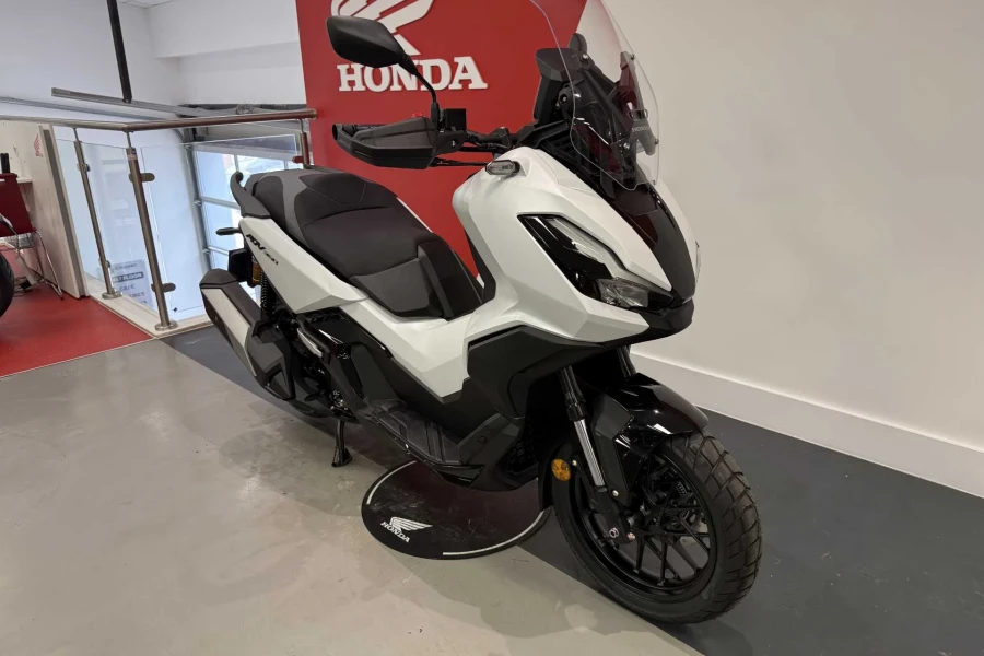 Vehicle Image - 1