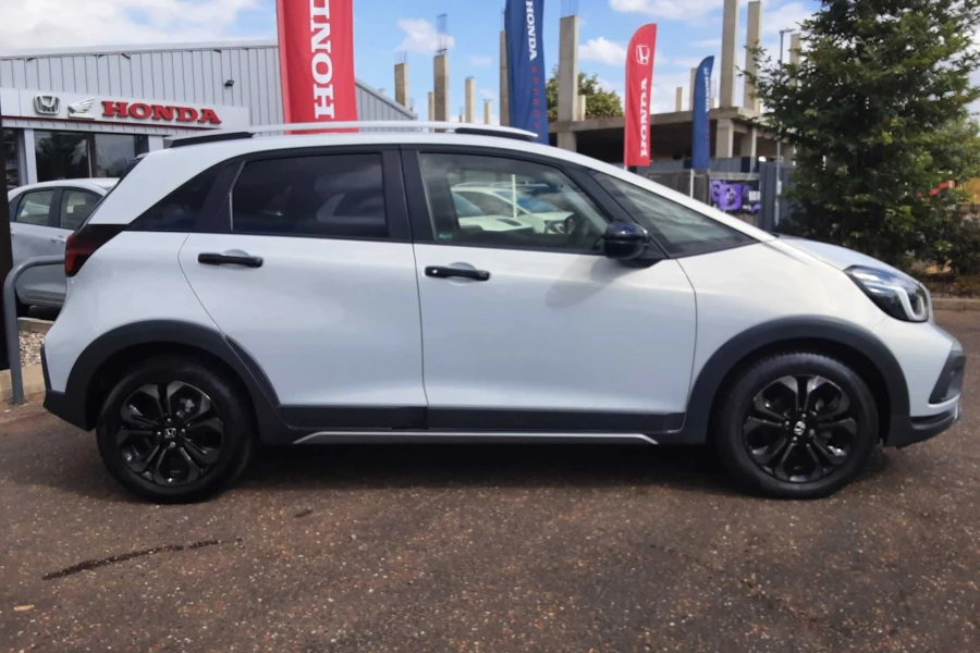Vehicle Image - 2