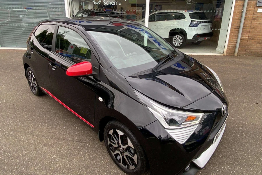 Vehicle Image - 0