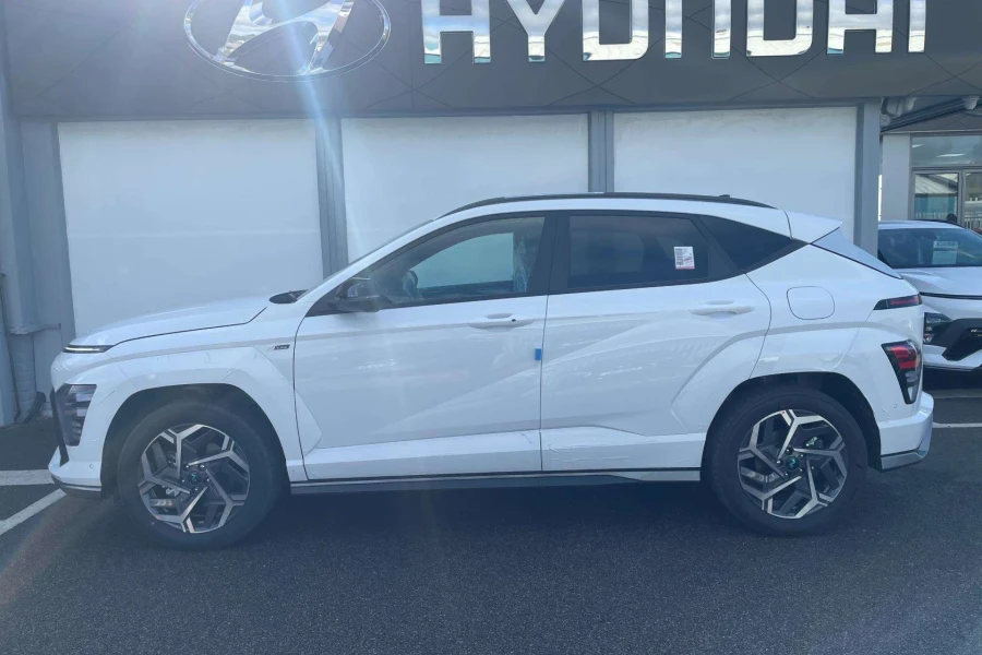 Vehicle Image - 2