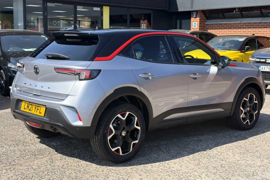 Vehicle Image - 3