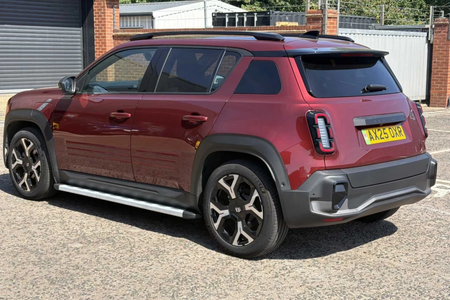 Vehicle Image - 2