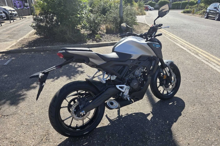 Vehicle Image - 2