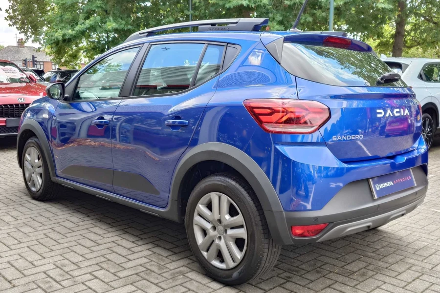 Vehicle Image - 2