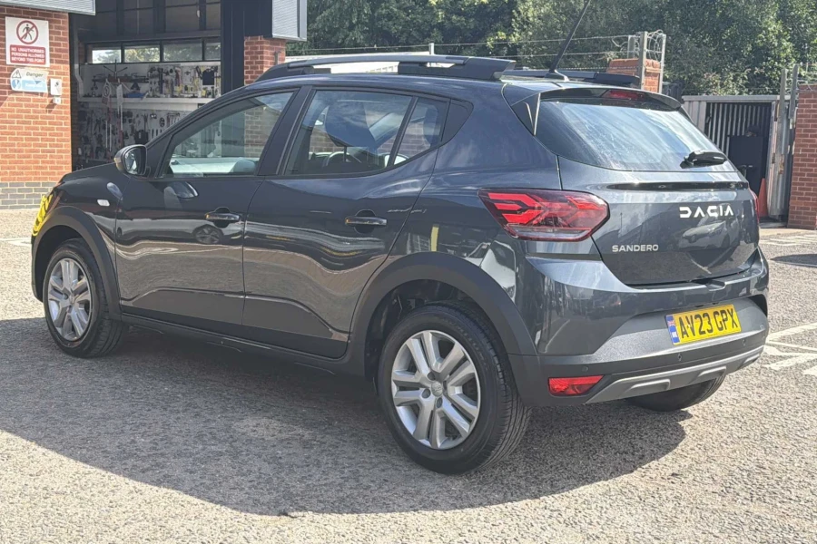 Vehicle Image - 2