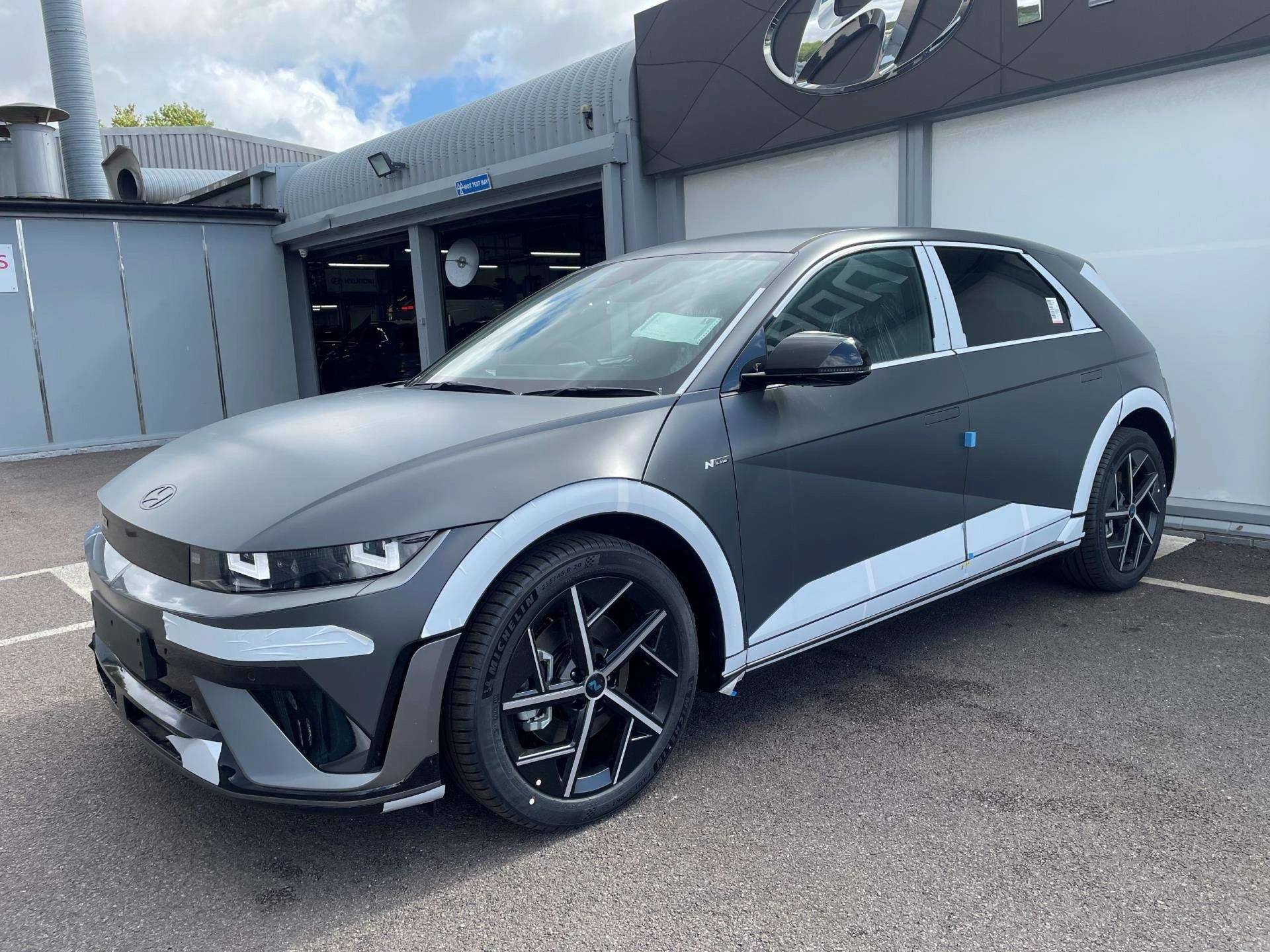 Vehicle image 6