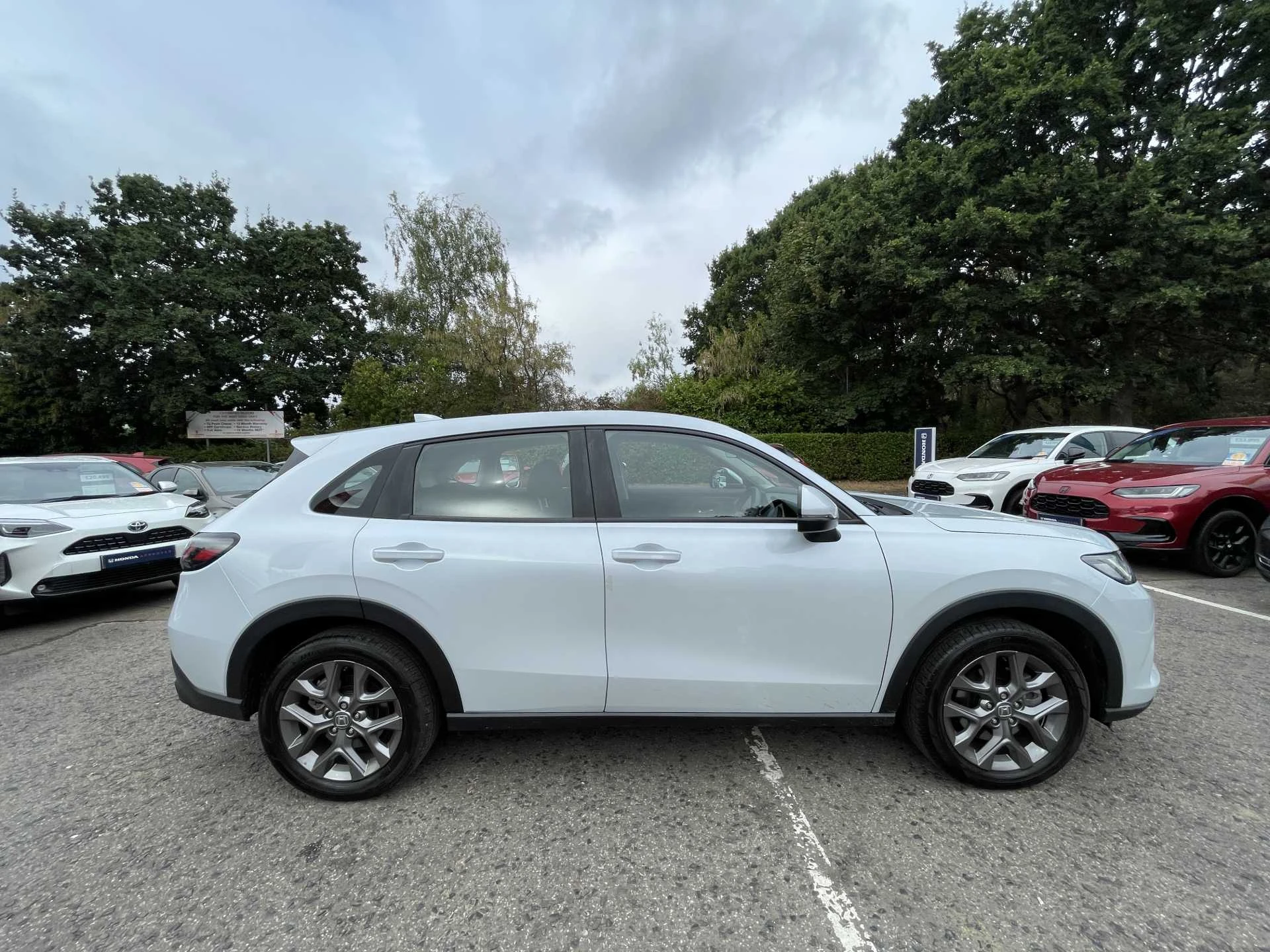 Vehicle image 5