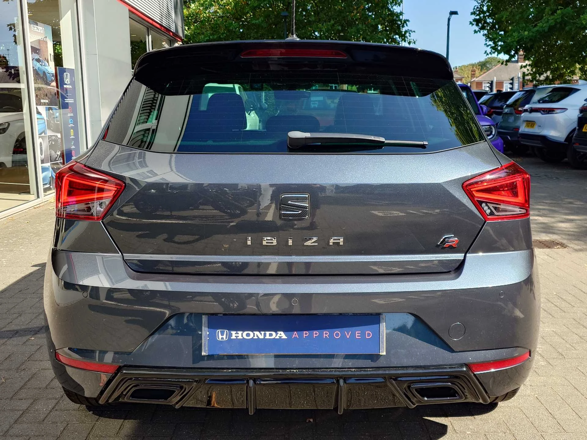 Vehicle image 7