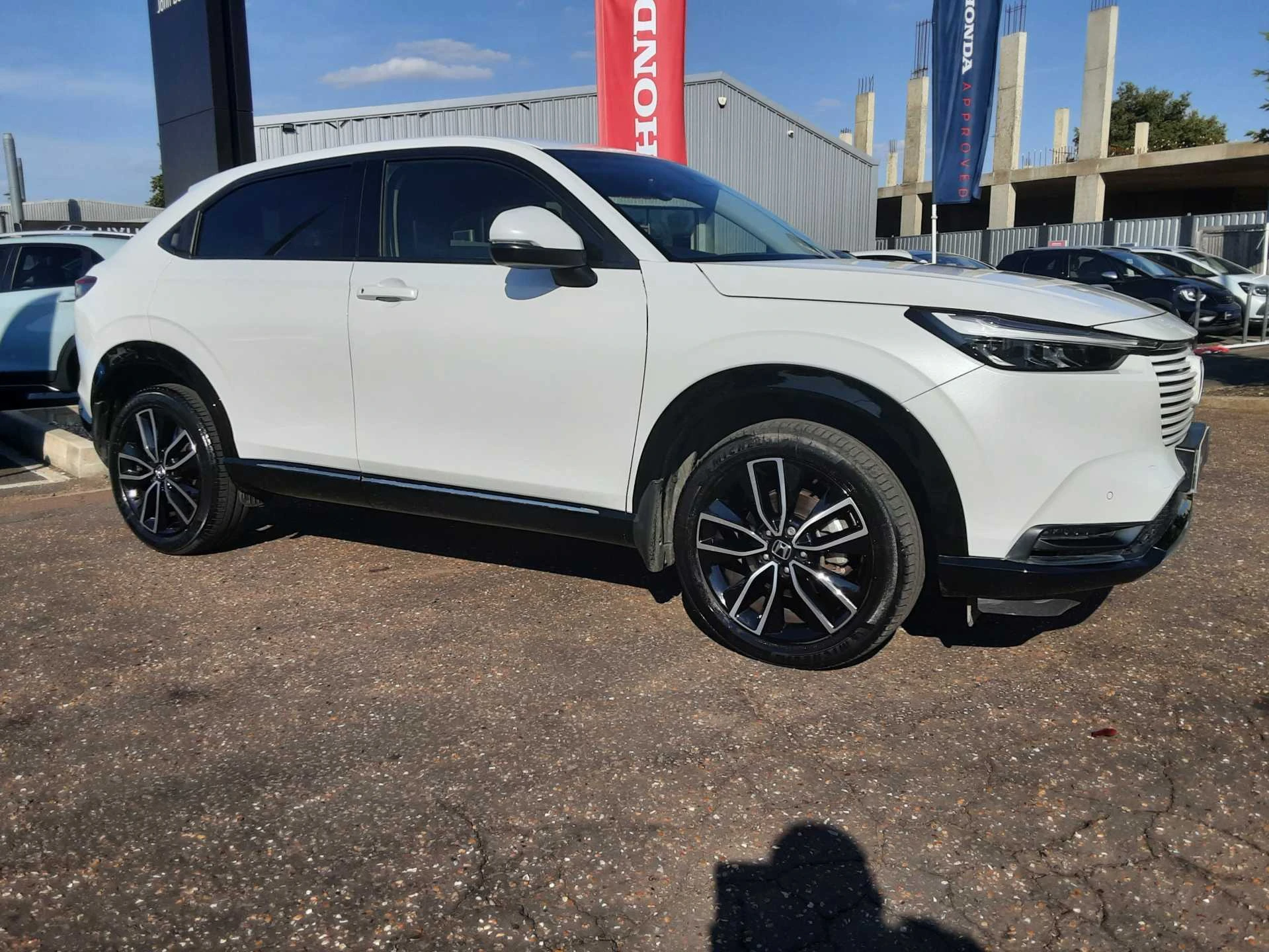 Vehicle image 3